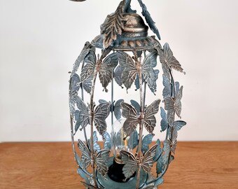 Metalen lantaarn met lamp op batterijen - Sfeerlicht vlinders - Vlinder lantaarn - decoratief sfeerlicht - Lantaarn cadeau idee