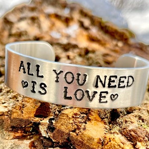 All You Need Is Love Unisex Adjustable Aluminum Cuff imagem 1