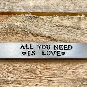 All You Need Is Love Unisex Adjustable Aluminum Cuff imagem 3