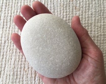 7,5x9,0cm Natural Sea Stone Oval Shape - Stone for Craft - Sea Stone for Painting