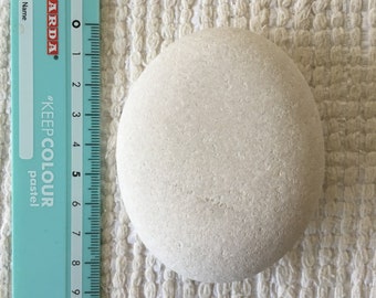 8,5-14,0cm Natural Sea White Smooth Stone Oval Shape Mandala Stone