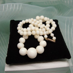 Antique Victorian Natural White Coral Graduated Necklace - 9ct Gold Clasp bild 6