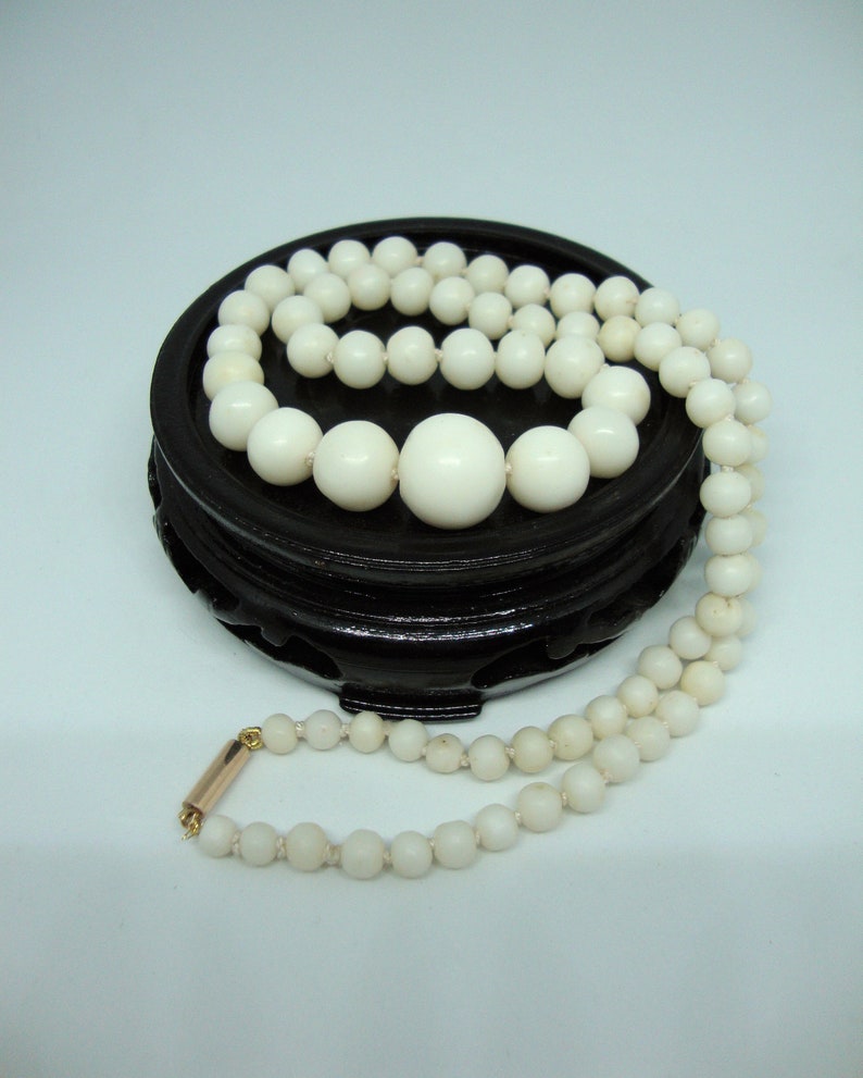 Antique Victorian Natural White Coral Graduated Necklace - 9ct Gold Clasp bild 5