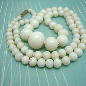 Antique Victorian Natural White Coral Graduated Necklace - 9ct Gold Clasp bild 3