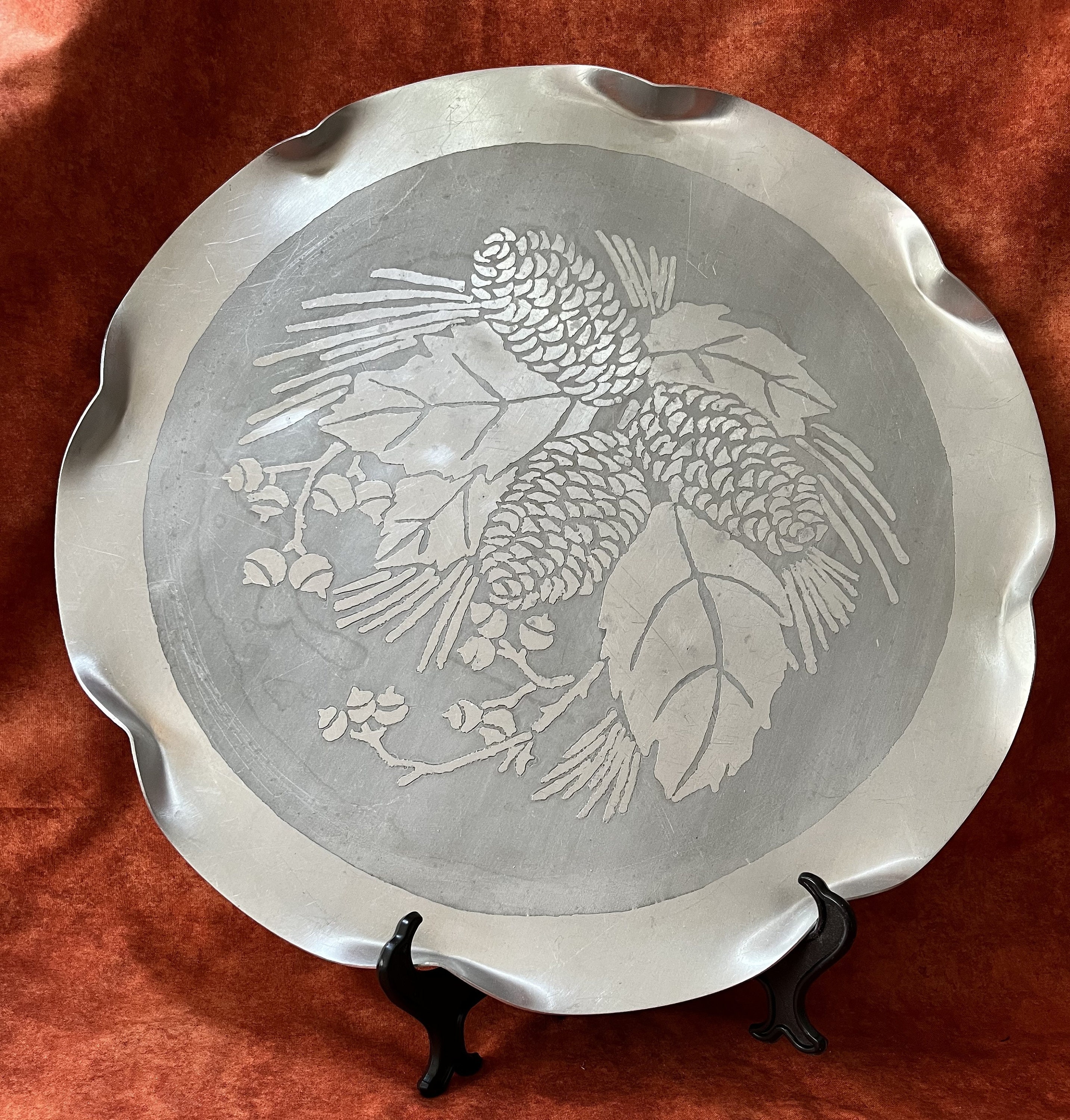 Pressed Aluminum Serving Tray Fluted Edge Pine Cone Spray. 16 Diameter. Design Etched Into the Metal. Vintage 1960s Scalloped Edge Tray Etsy