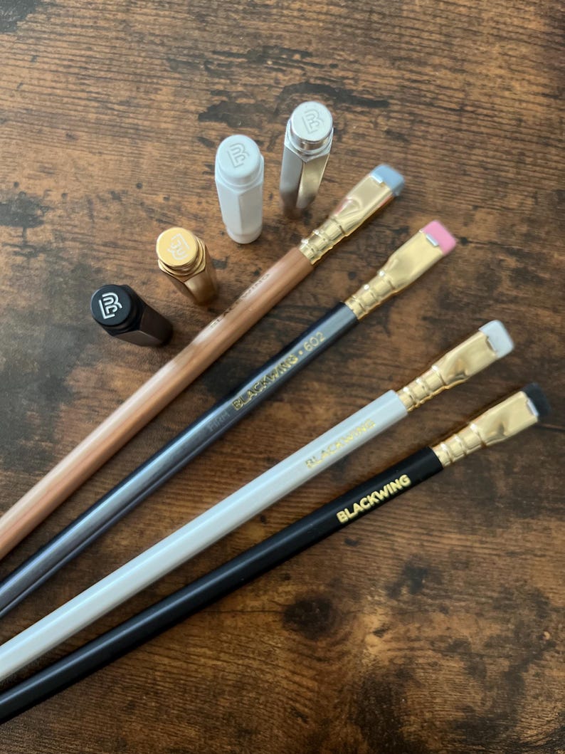 Blackwing Sampler Pencil Set in Plastic Sleeve (4 graded graphite pencils: 602, Matte, Pearl, Natural) 4 pencil + 4 caps