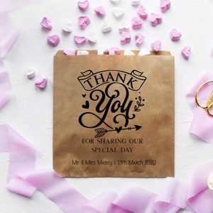 Gepersonaliseerde papieren zoete tassen traktatie tassen, bruiloft zoete kar, cake, bruin of wit, kraft, briefpapier, liefde is zoet, popcorn, dank u