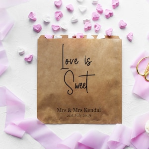 Gepersonaliseerde papieren zoete tassen traktatie tassen, bruiloft zoete kar, cake, bruin of wit, kraft, bruiloft briefpapier, liefde is zoet, popcorn