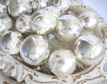 18 magical glass Christmas tree baubles silver top preserved * Victorian Christmas Dreams *