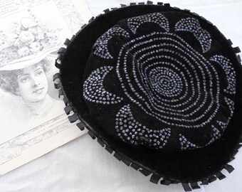 1920: Opulent silk velvet women's hat France *Belle Epoque clothing*