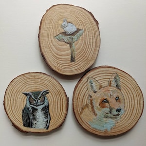 Hand painted woodland animal wood slices. Gouache on wood | Wood Slice | Cottagecore wall decor