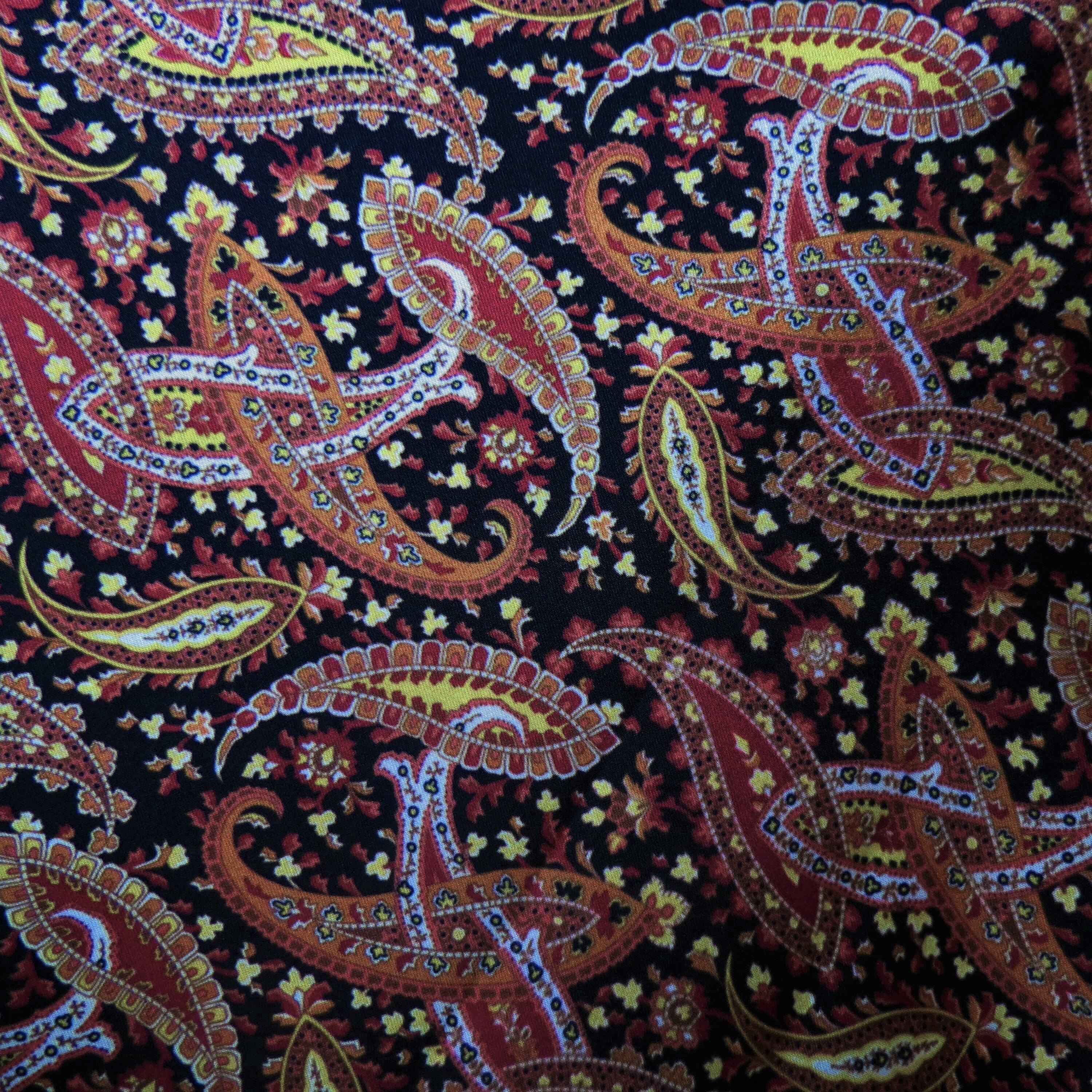 Silk look paisley pattern printed on polyester, suitable for linings, blouses and tops