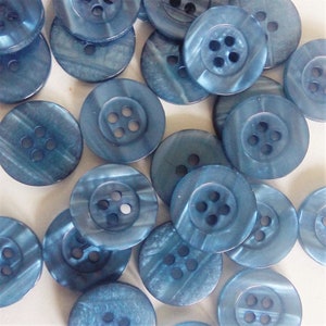 10 x button medium blue 18 mm with mother of pearl shine