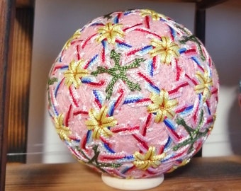 Boule Temari jardin fleuri