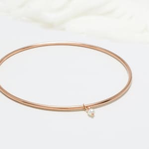 minimalistische armband, rose gouden armband, armbanden, bangle armband, stapelbare armbanden, sierlijke armband, armband voor vrouwen De Juni Bangle afbeelding 1