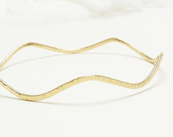 Pulsera ondulada para mujer, brazalete dorado con ondas, brazalete minimalista dorado, brazalete apilable, brazalete delicado/brazalete de celebración