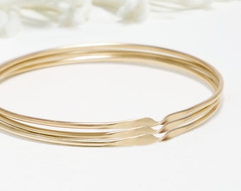 3 Thin Gold fill Mobius Bracelet, Promise Bangles For Women, Mobius Ring, Thin Mobius Bangle, Promise Bracelets For Women | Unity Bangles