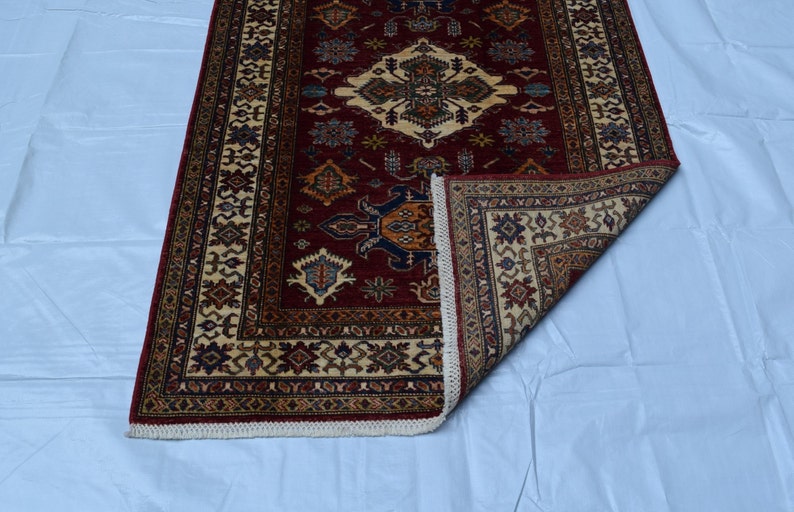 121 Cm Beautiful Handmade, 5 By 8 Rug Size In Cm