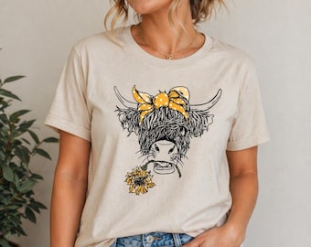 Highland Cow Sunflower T-shirt: Country Farm Life Animal Lover Tee
