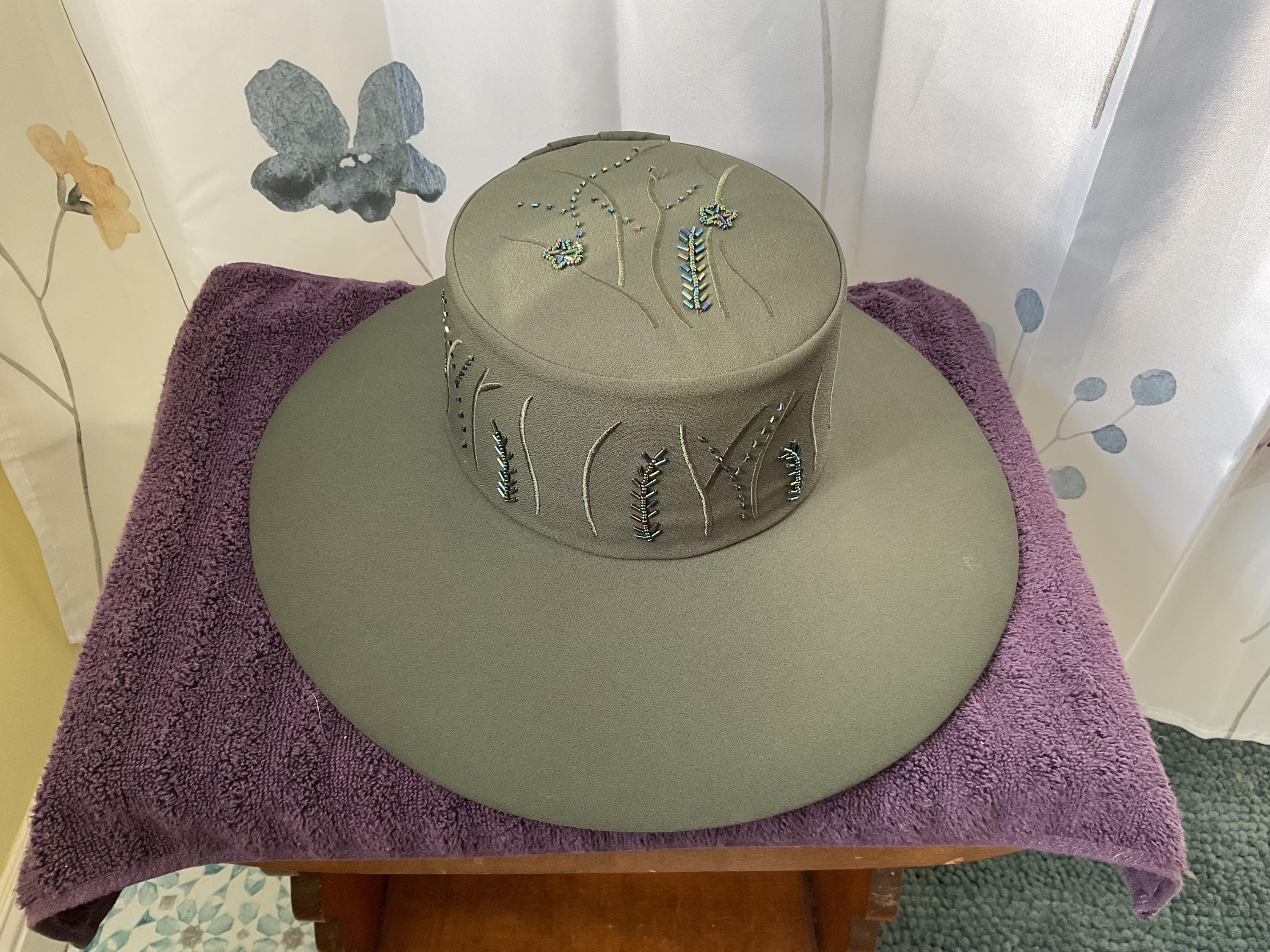 Fifth Sunday Exclusive Wool Beaded Hat - Etsy display picture 3