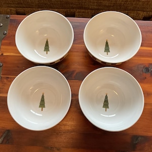 Debbie Mumm Folk Art Santas Collection Bowls (4)