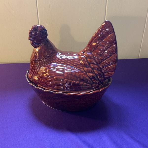 Brown Pottery Chicken Hen on Nest Covered Egg Bowl
