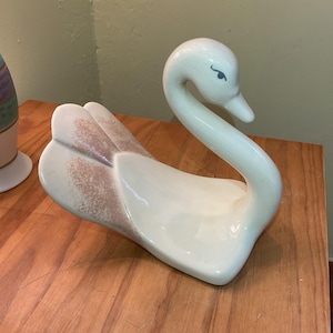 Swan Ceramic Towel Holder with Pink Tail