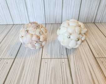 Kleine decoratieve schelpbollen
