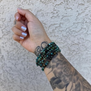 ONE Dainty Natural Turquoise Stretch Beaded Bracelet