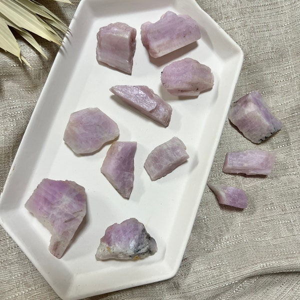 Raw Rough Kunzite, Kunzite Crystals Stones Minerals Gemstones