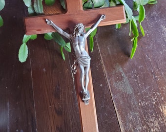 Crucifix en bois vintage - Grande croix murale - Christ crucifié - Traditionnel simple - Maison catholique