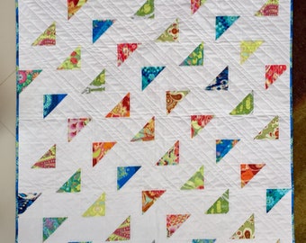 Flying Triangles Baby Quilt PDF Pattern - toddler quilt pattern, quilting gift, gift for quilter, easy quilt pattern, half square quilt