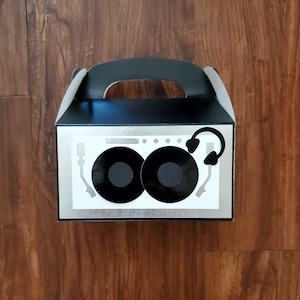 DJ, party favors, treat boxes, birthday party, party bags, swag bags, gable boxes, music, birthday