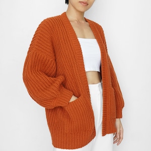 Modèle de cardigan côtelé au crochet, Modèle de cardigan au crochet facile, Modèle de pull au crochet, Modèle de cardigan oversize et Cardigan au crochet moderne