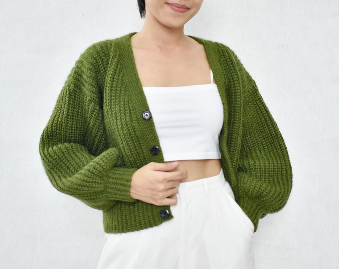 Modèle de cardigan au crochet, Modèle de cardigan au crochet facile, Modèle de pull au crochet, Modèle de cardigan côtelé et Cardigan au crochet moderne