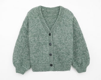 Chunky Knit Cardigan Pattern: Easy Beginner Sweater Pattern (English)