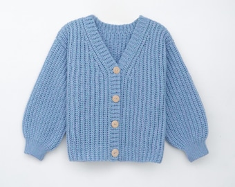 Cardigan all'uncinetto con scollo a V e coste: modello per un pullover comodo e semplice (modello PDF)
