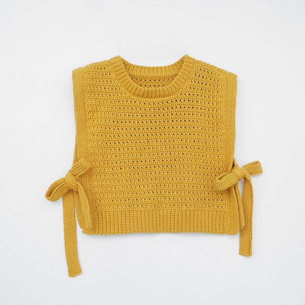 Patrón de chaleco de crochet con lazo lateral: Chaleco atemporal (inglés)