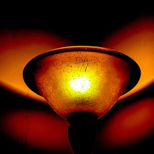 Abstract Lamp orang/black