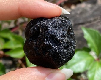 Espécimen crudo de Pseudo-Tektita de Colombianita 27g