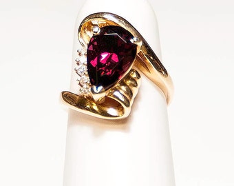 Rhodolite Garnet Diamond 14K Yellow Gold Ring