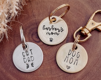 Rund cirkelnyckelring 2,5 cm | Handstämplad metall, ANPASSNINGSBAR | Hundmamma, hundpappa, kattmamma, kattpappa