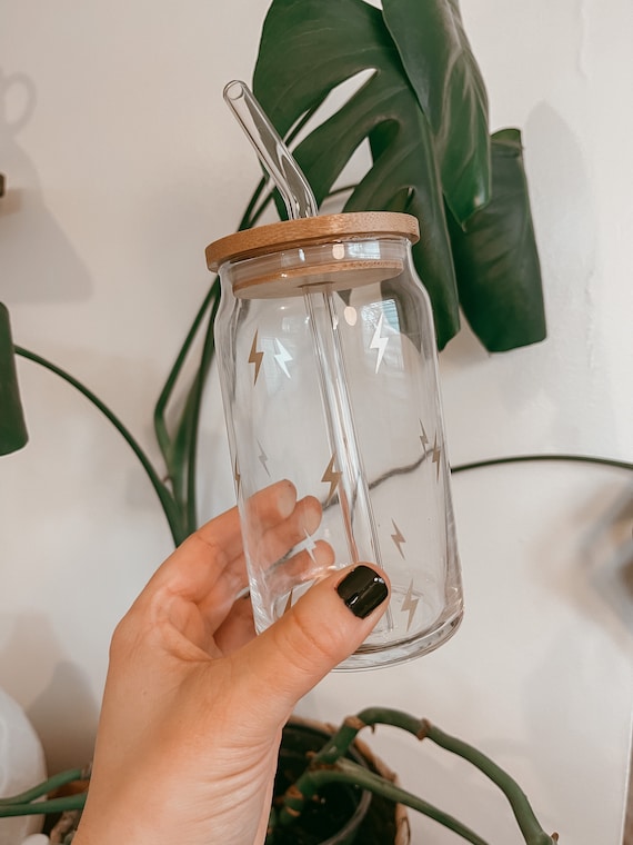 Beer Can Glass with Bamboo Lid and Glass Straw,16oz Drinking Glasses with  Lid and Straw,Can Shaped Glass Cup,Iced Coffee Cup, Beer Glass,Ideal for