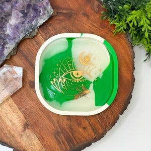 Green & White Eye and Moon Tray, Jesmonite Trinket Dish with Resin Finish, Boho Mystic Home Decor, Moon Phase Jewelry Holder, Witchy Gift
