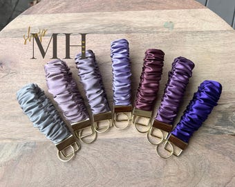 Satin Scrunchies Keychain, Scrunchies Keychain wristlet, Scrunchies Key Fob, Scrunchie Key Holder, Bridesmaid Gift, Gift For Her, Purples