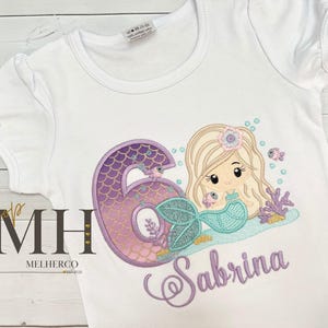 Camiseta de cumpleaños de sirena bordada, camiseta de cumpleaños de niña personalizada, camiseta de sirena personalizada, fiesta de cumpleaños de sirena, regalo de fiesta de sirena, rosa imagen 2