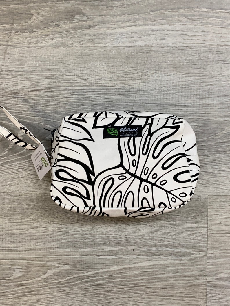 Dam Necessär med dragkedja/bomullscanvas/påse/väska/accessoarväska/hawaiianskt tryck/tillverkad på Hawaii/Monstera/ananas/sommar/MC006 Monstera Cream