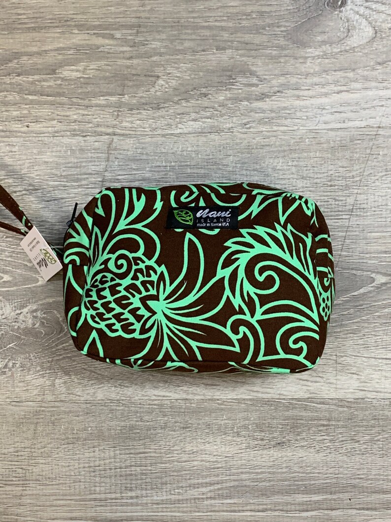 Dam Necessär med dragkedja/bomullscanvas/påse/väska/accessoarväska/hawaiianskt tryck/tillverkad på Hawaii/Monstera/ananas/sommar/MC006 Pineapple L Brown