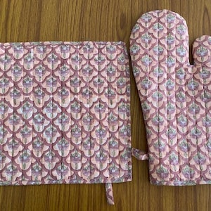 Farmhouse Style Oven Mitts Set of 2. Soft Floral Oven Gloves. Shabby Chic Baking  Gloves. Oven Mittens. Kitchen Gloves. Christmas Gift 
