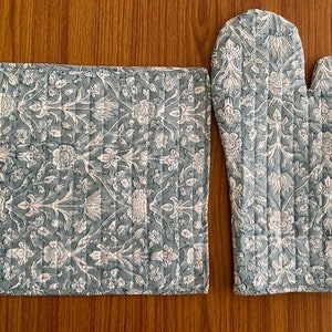 Kitchen oven Mitts and pot holder, Quilted oven mitts, Oven Mitten, Oven glove, Baking glove, Block Print, House Warming, Gift for Mom